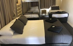 Kingsford Riverside Inn